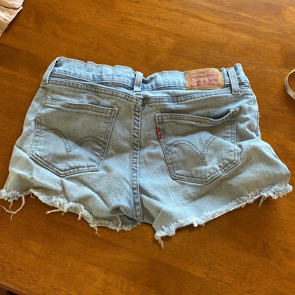 Levi’s Blue Cutoff Jean Shorts Raw Hem 28 EUC - Picture 7 of 9